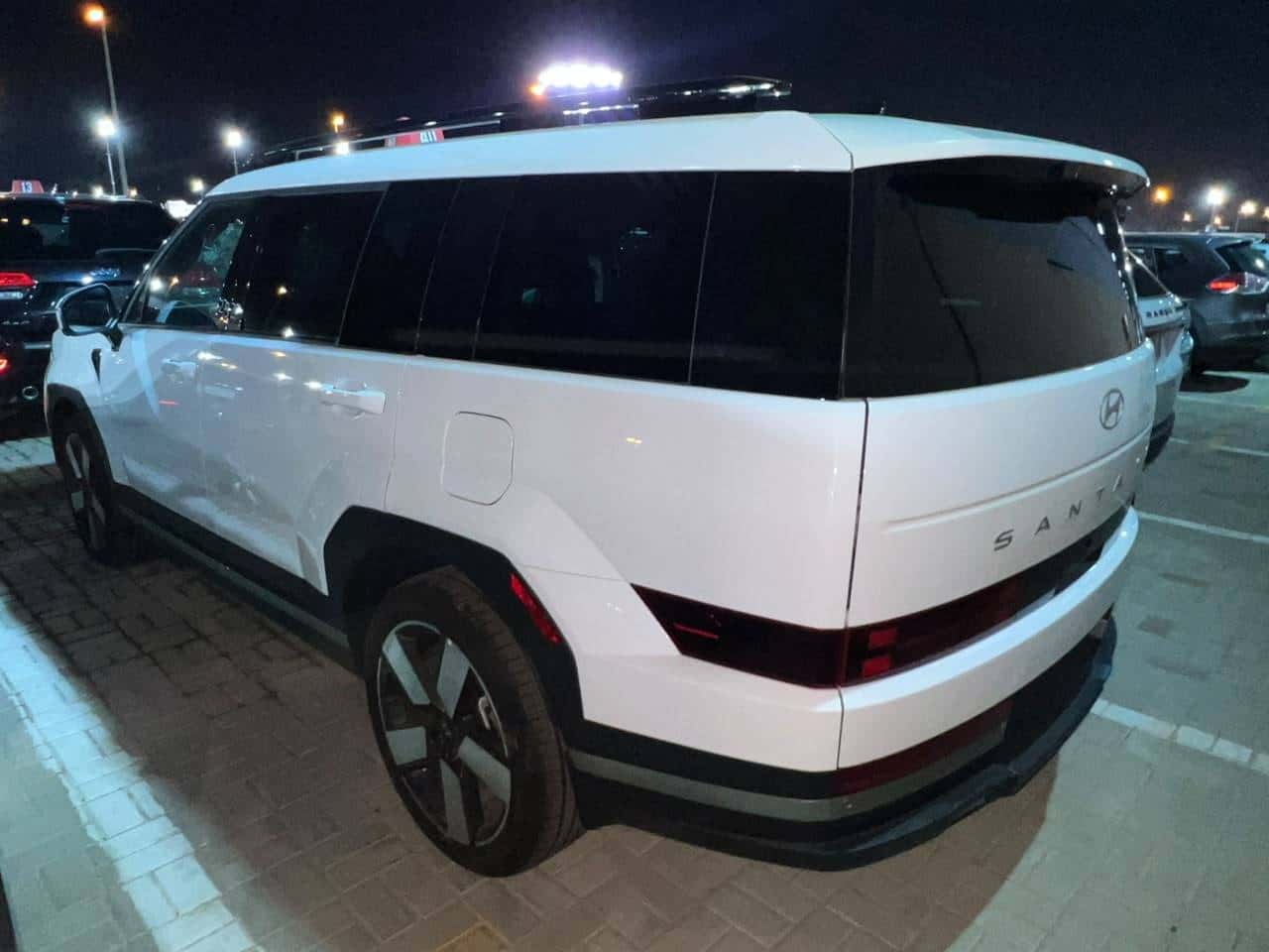 Hyundai SANTA FE LIMITED 2025 thumbnail 3