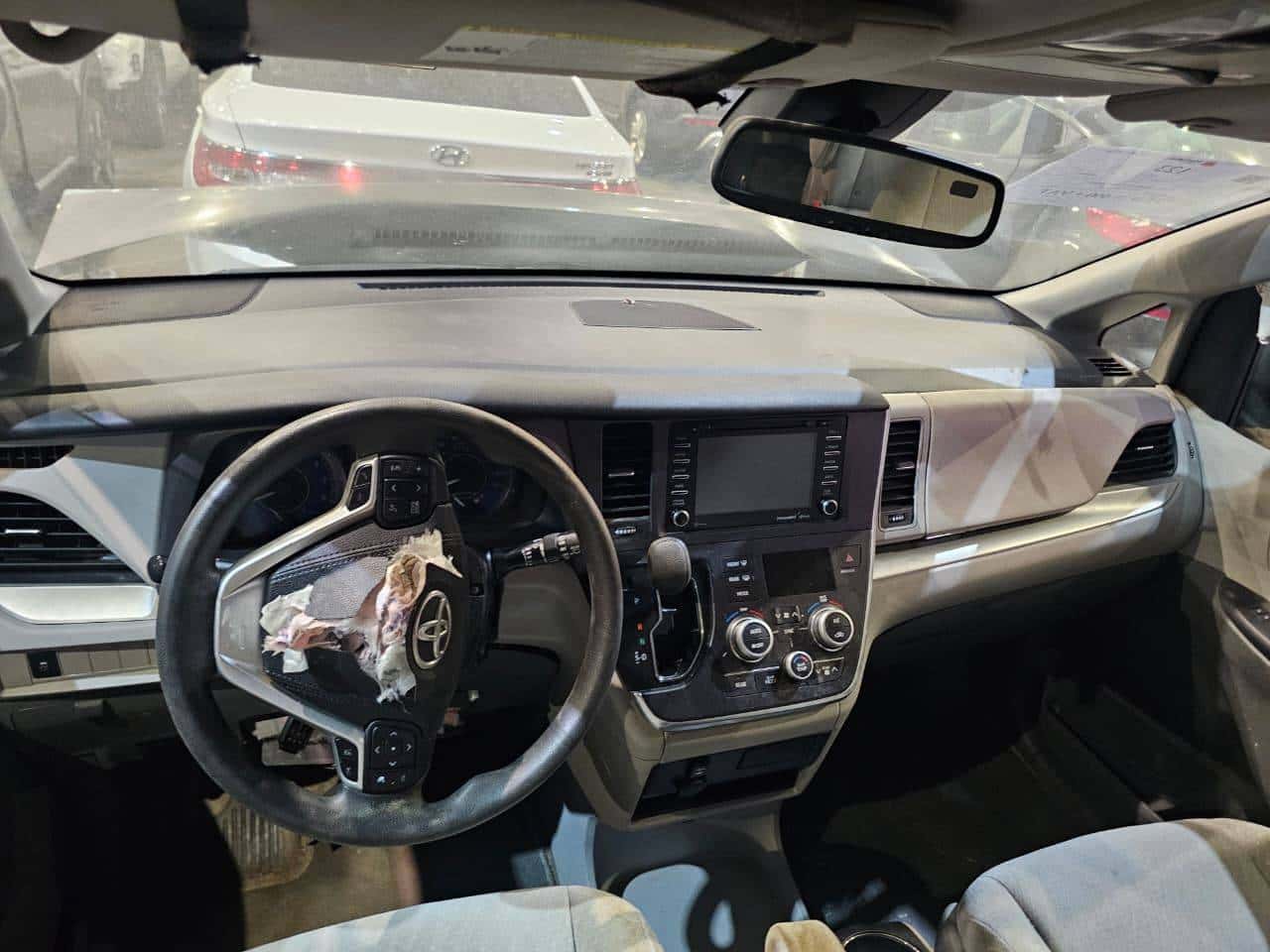 TOYOTA SIENNA 2018 thumbnail 7