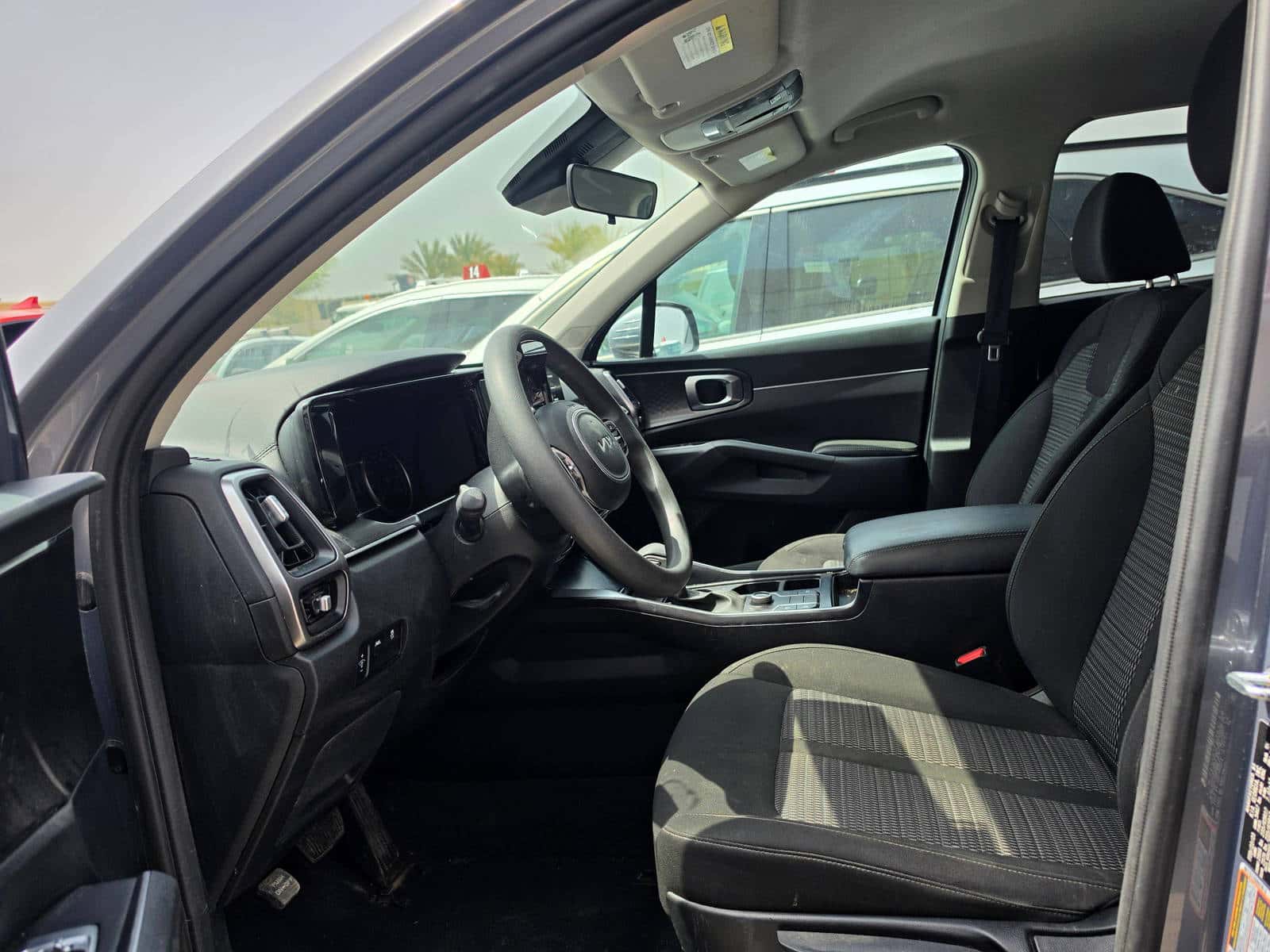 Kia Sorento 2023 thumbnail 6