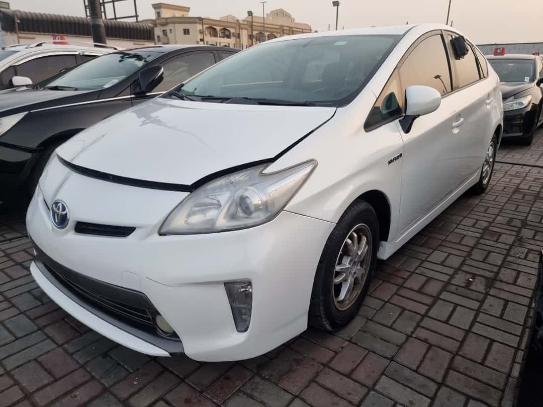 TOYOTA PRIUS - Exterior