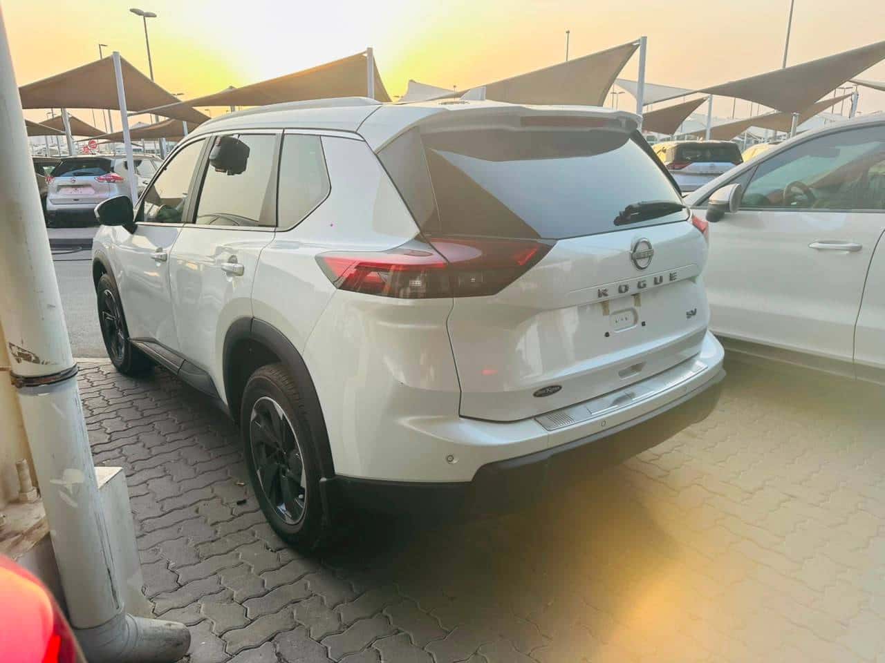 Nissan Rogue 2024 thumbnail 4