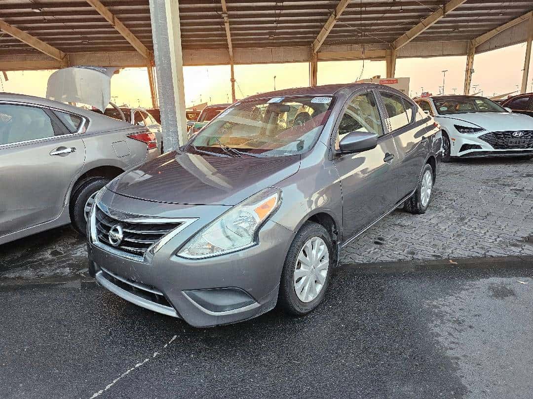 NISSAN VERSA 2018 thumbnail 1