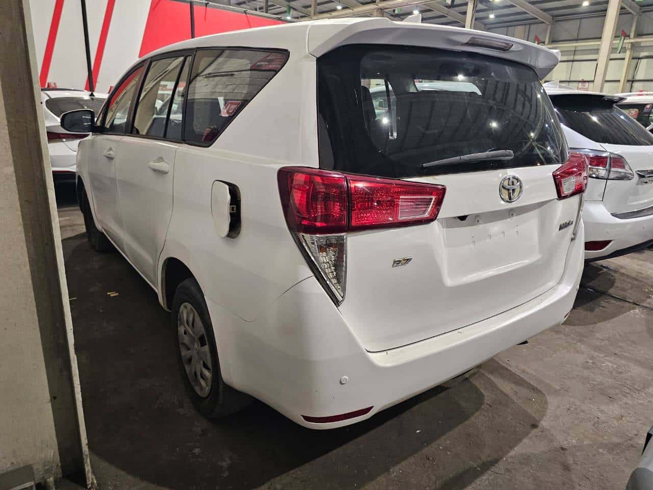 Toyota INNOVA 2021 thumbnail 4