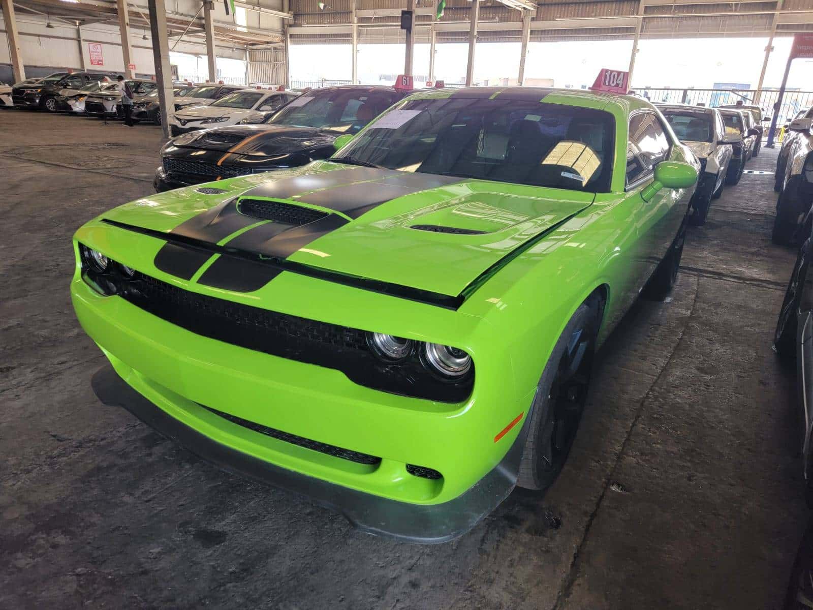 Dodge CHALLENGER 2023 thumbnail 2