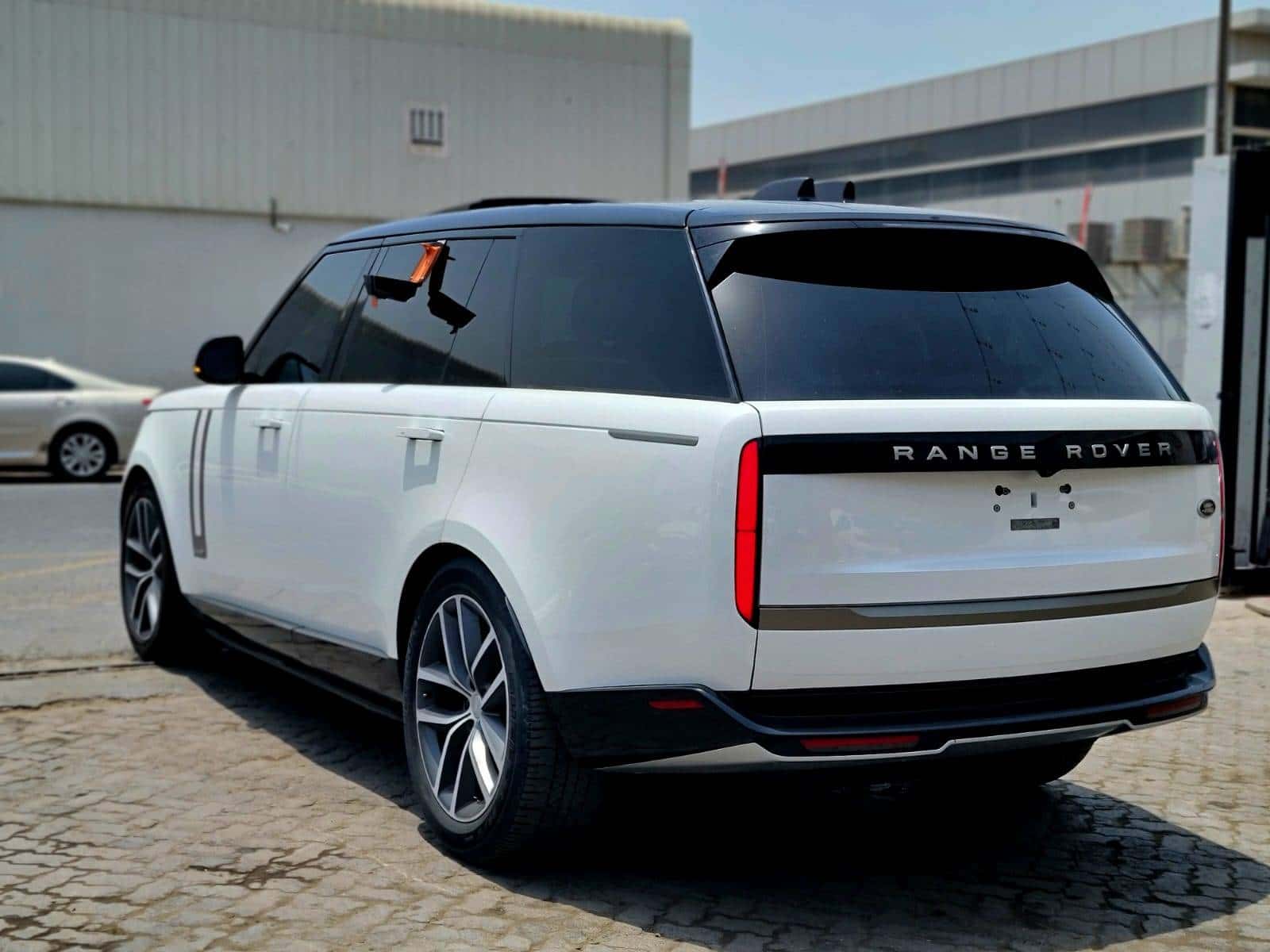 LAND ROVER RANGE ROVER VOGUE AUTOBIOGRAPHY - Exterior