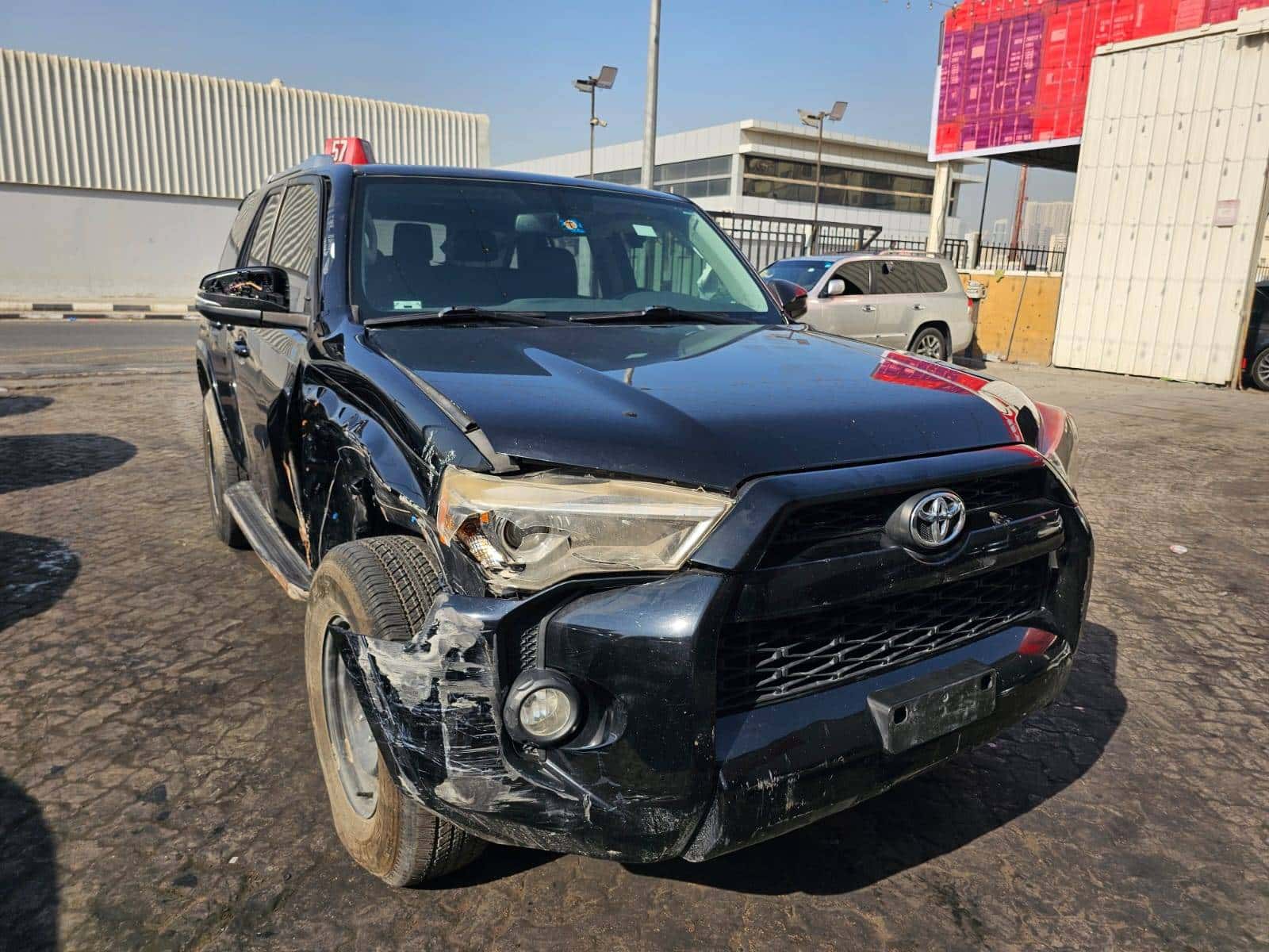 Toyota 4RUNNER SR5 2016 thumbnail 3
