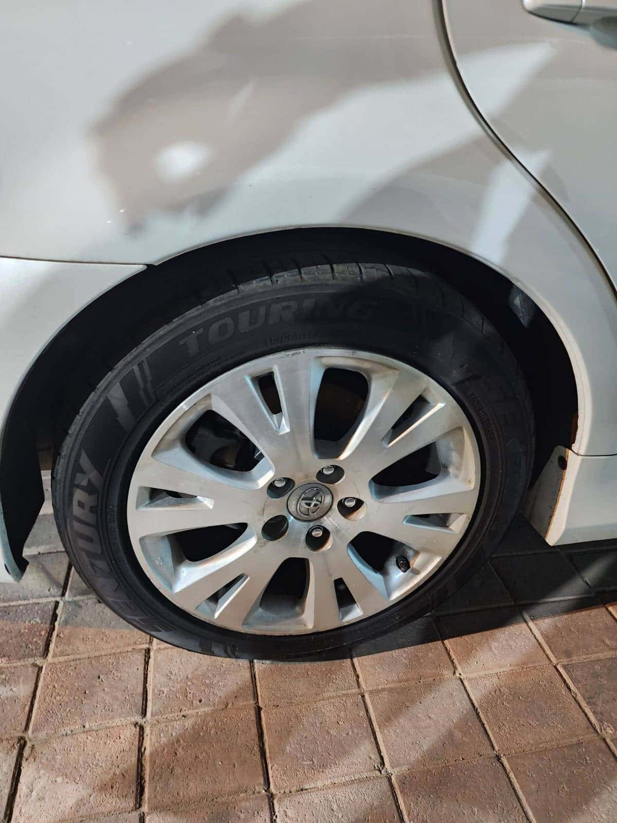 TOYOTA AVALON 2011 thumbnail 4