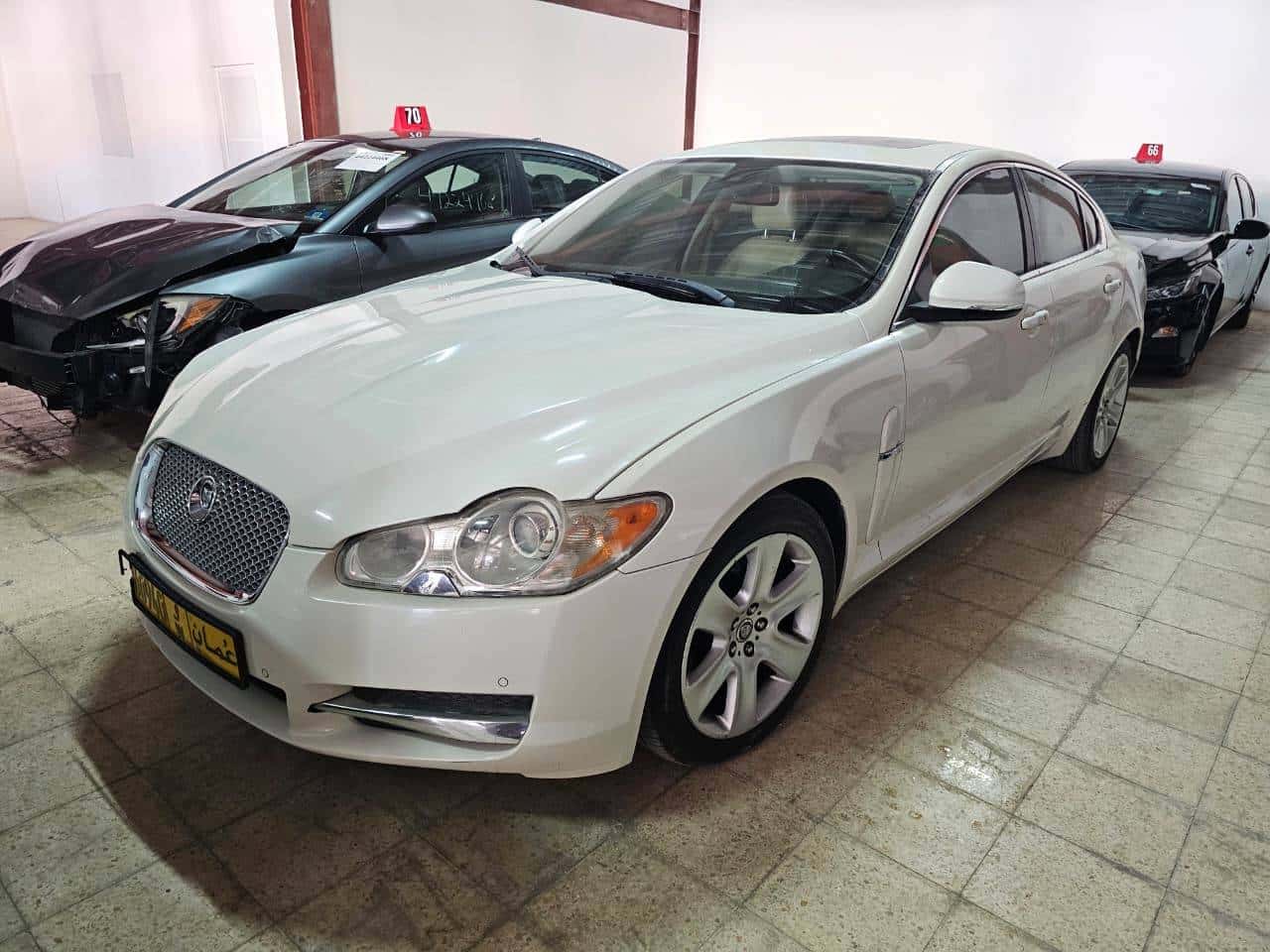 Jaguar XF 2010 thumbnail 1