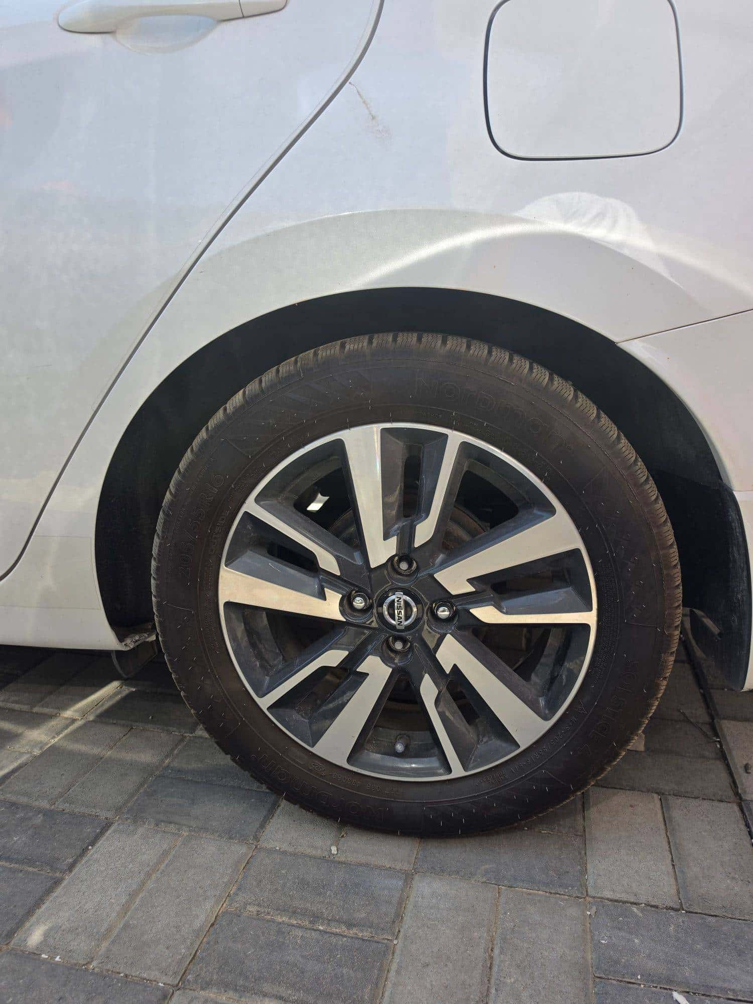Nissan Versa 2021 thumbnail 6