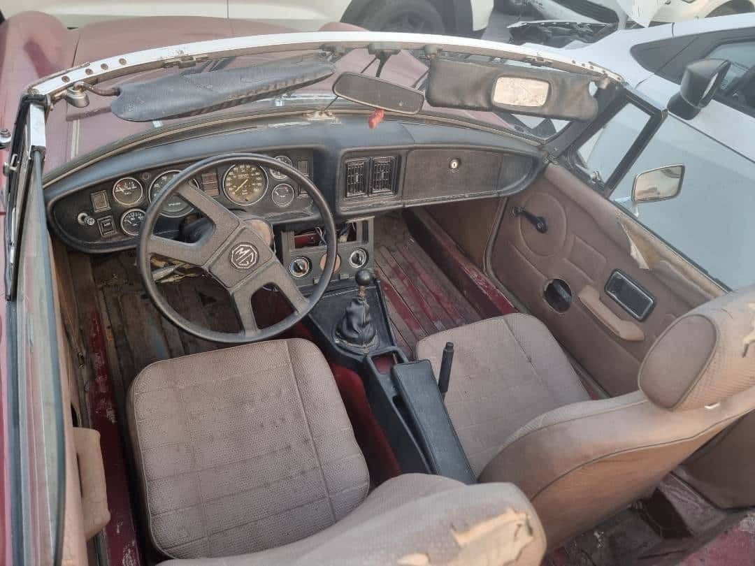 MG MGB 1979 thumbnail 5