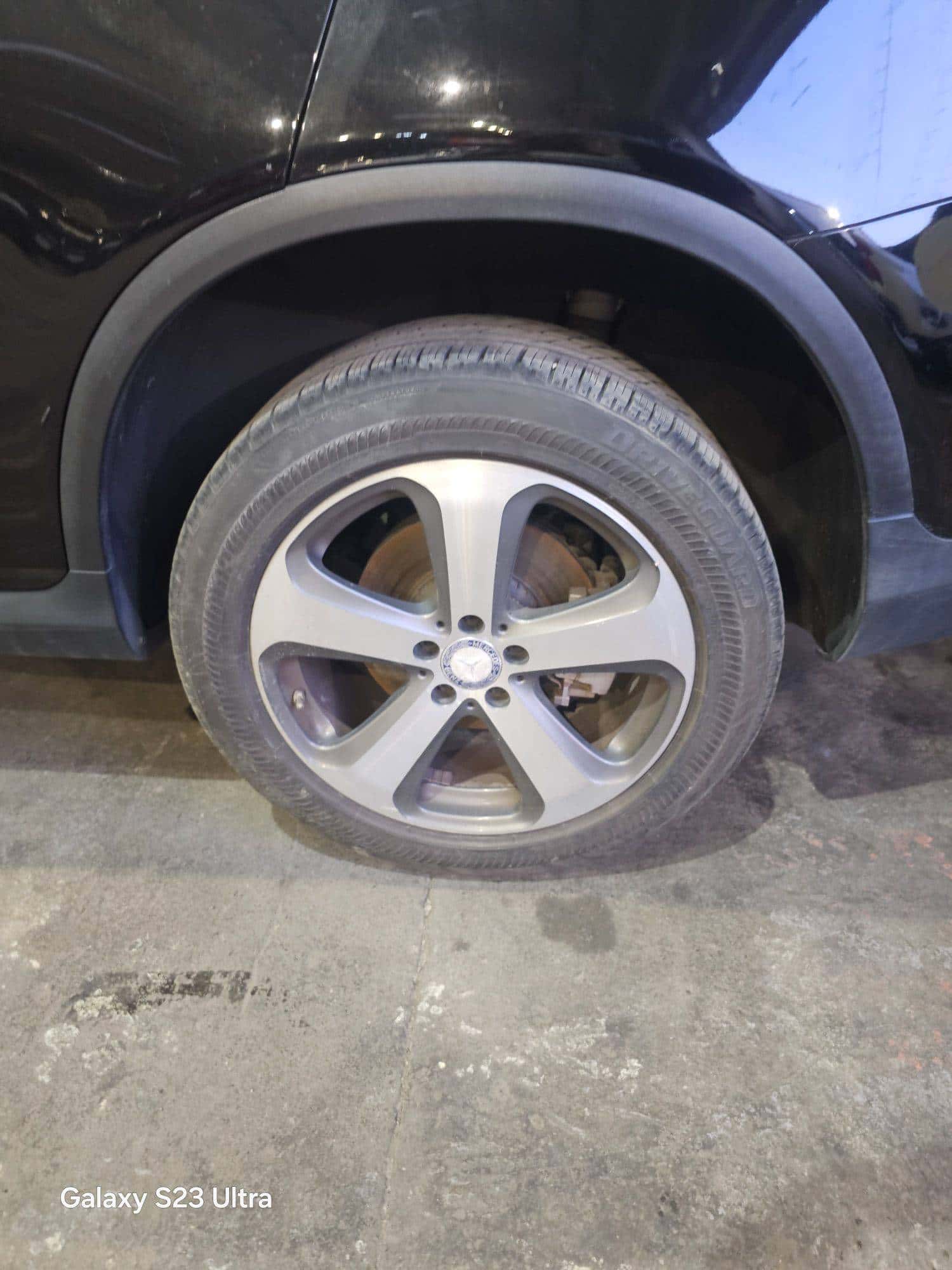 MERCEDES BENZ GLC-300 - Exterior