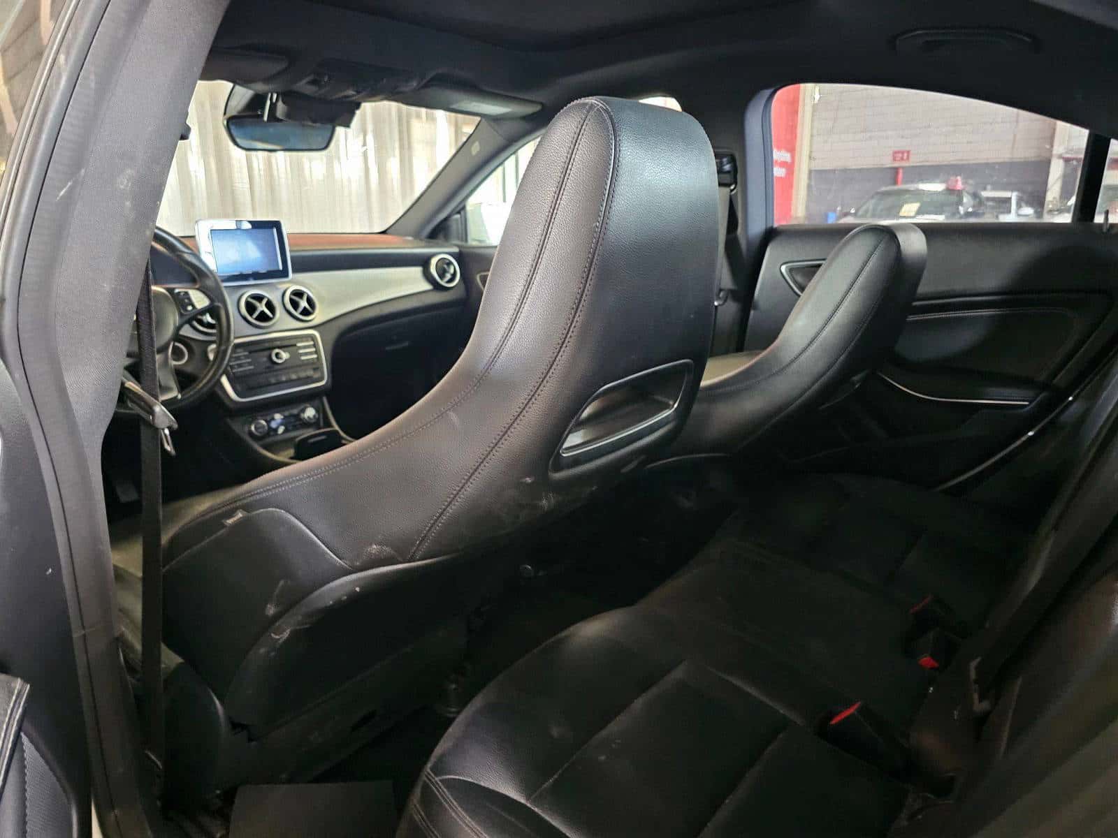 MERCEDES BENZ CLA 250 2015 thumbnail 6