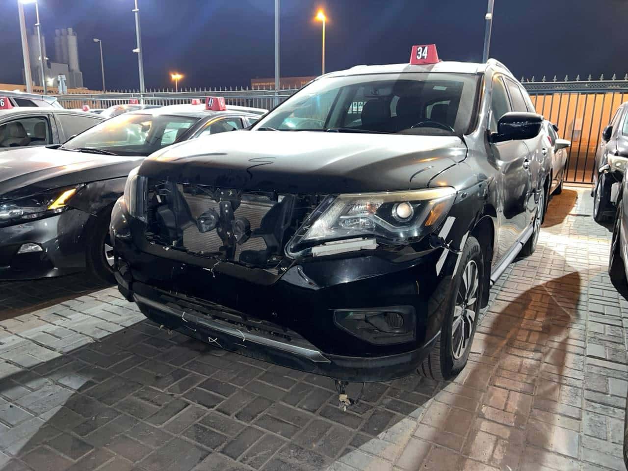 Nissan Pathfinder 2017 thumbnail 1