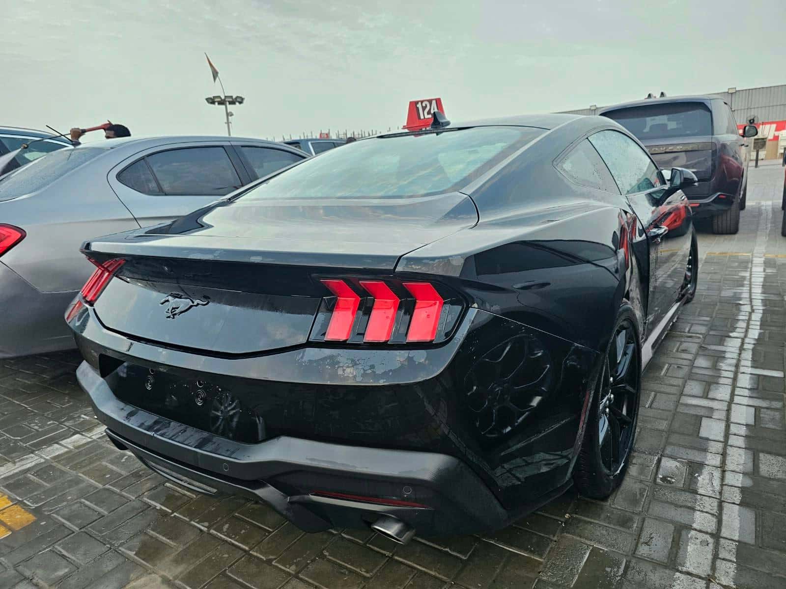 Ford Mustang 2025 thumbnail 1