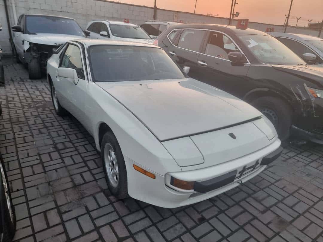 Porsche 944 1985 thumbnail 3