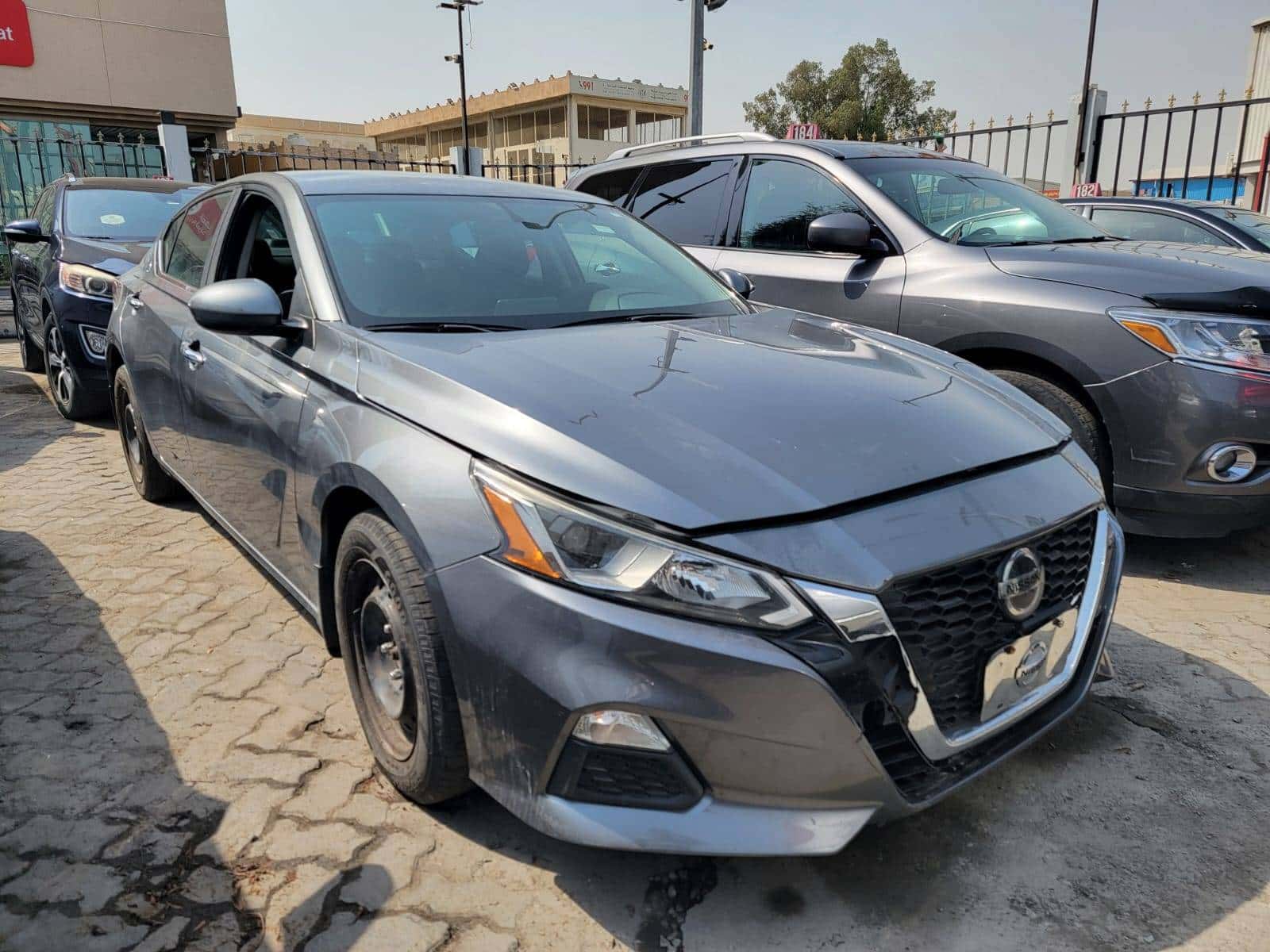 Nissan Altima 2019 thumbnail 2