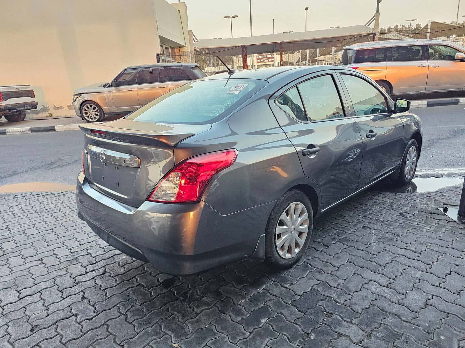 NISSAN VERSA 2018 thumbnail 6