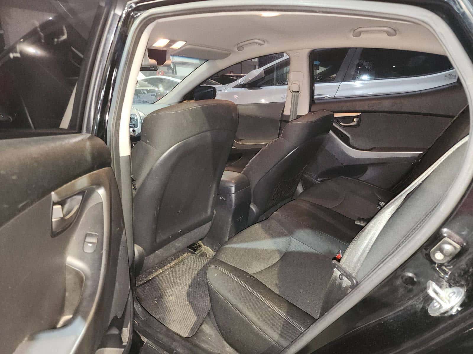HYUNDAI AVANTE - Exterior