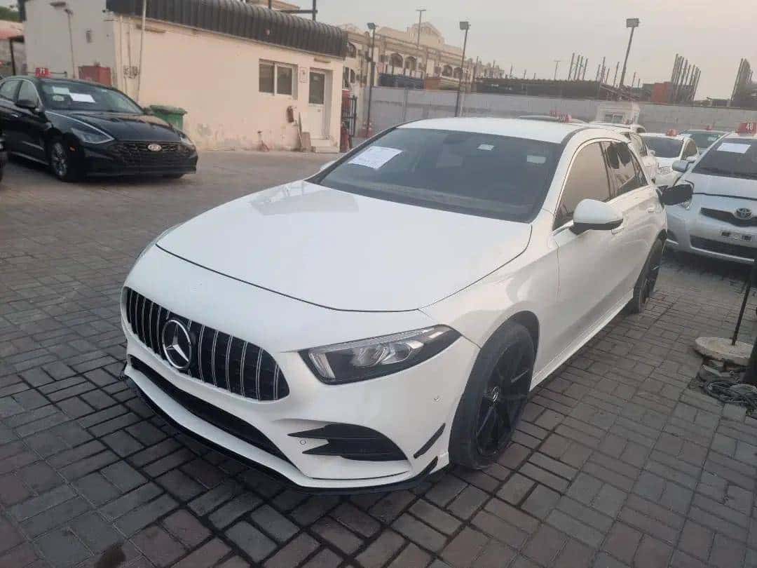 MERCEDES BENZ A200 2018 thumbnail 1
