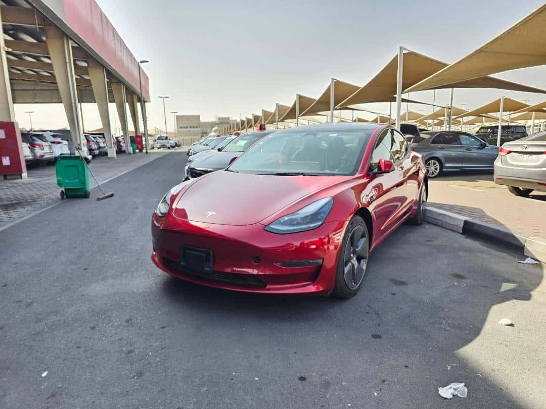 TESLA MODEL 3 - Exterior
