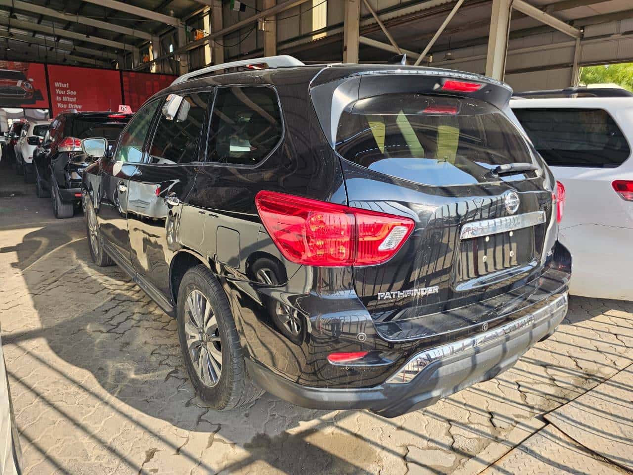 Nissan Pathfinder 2019 thumbnail 4