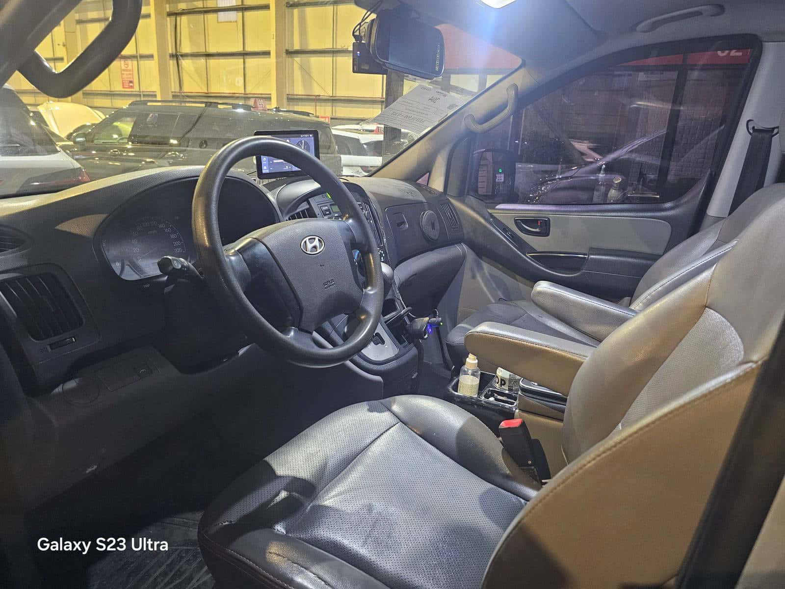 HYUNDAI GRAND STAREX - Exterior