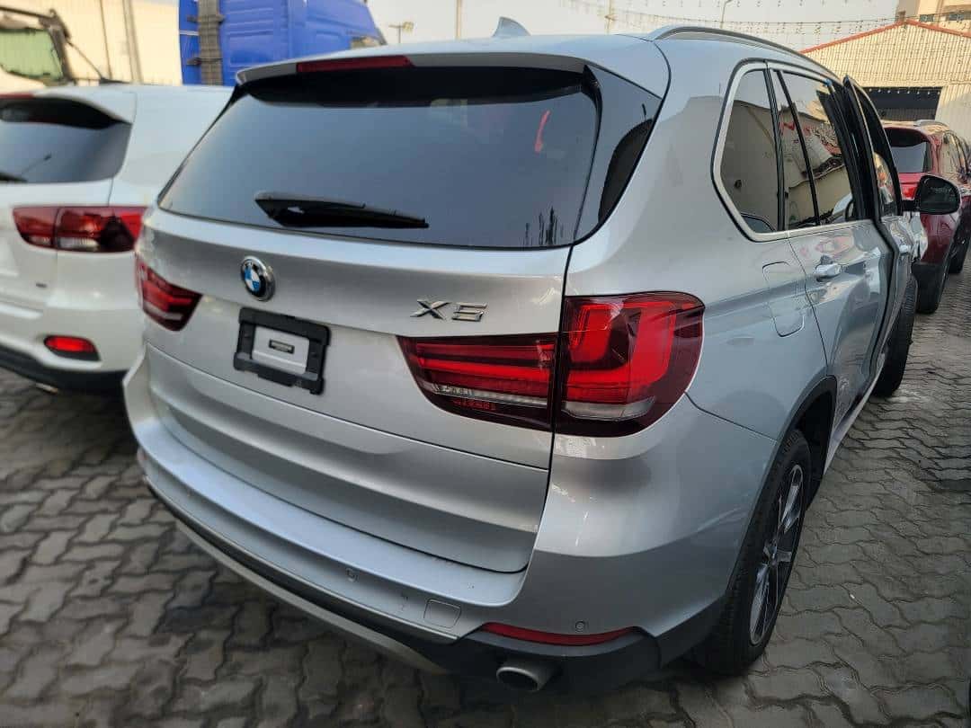 BMW X5 SDRIVE35I - Exterior