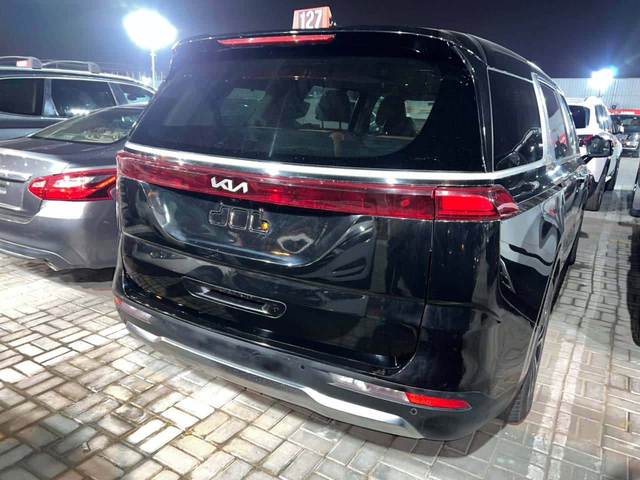 Kia CARNIVAL EX 2022 thumbnail 5