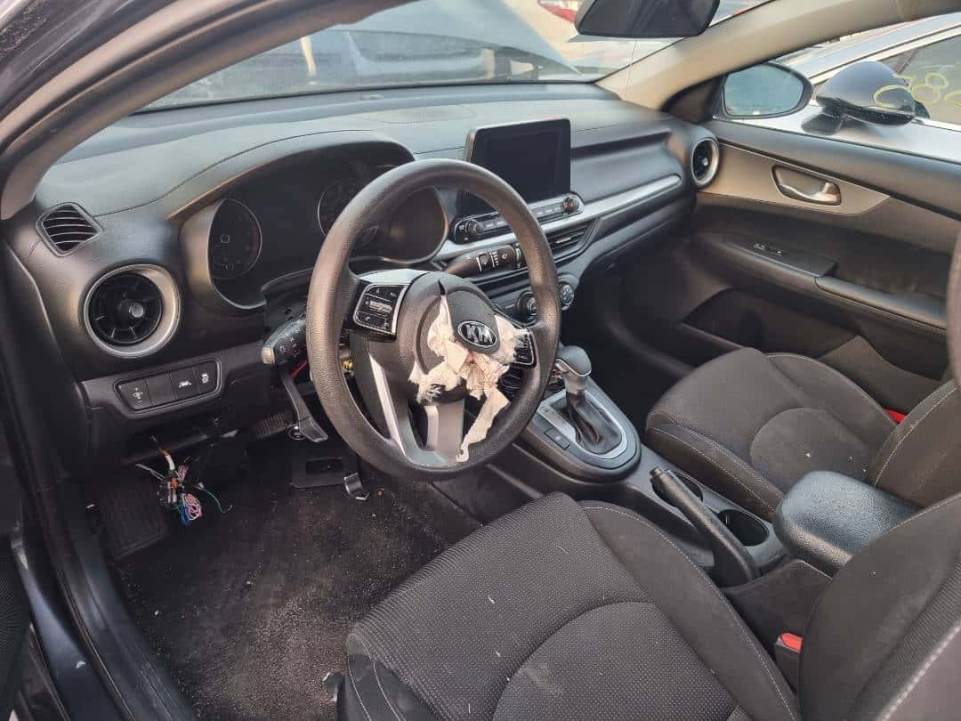 KIA FORTE 2021 thumbnail 4