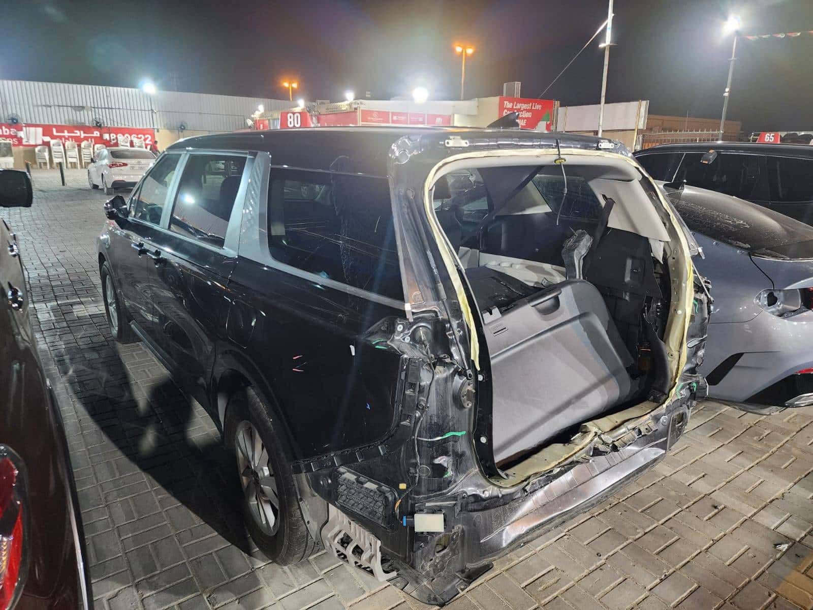 KIA CARNIVAL LX 2023 thumbnail 4