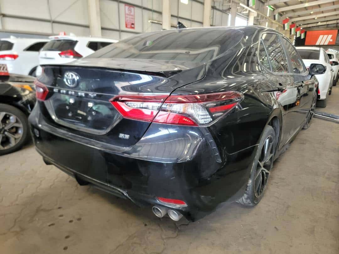 TOYOTA CAMRY - Exterior