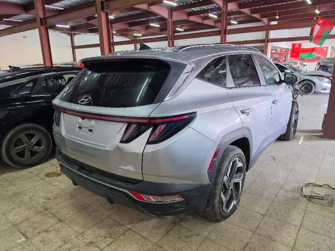 HYUNDAI TUCSON 2023 thumbnail 1