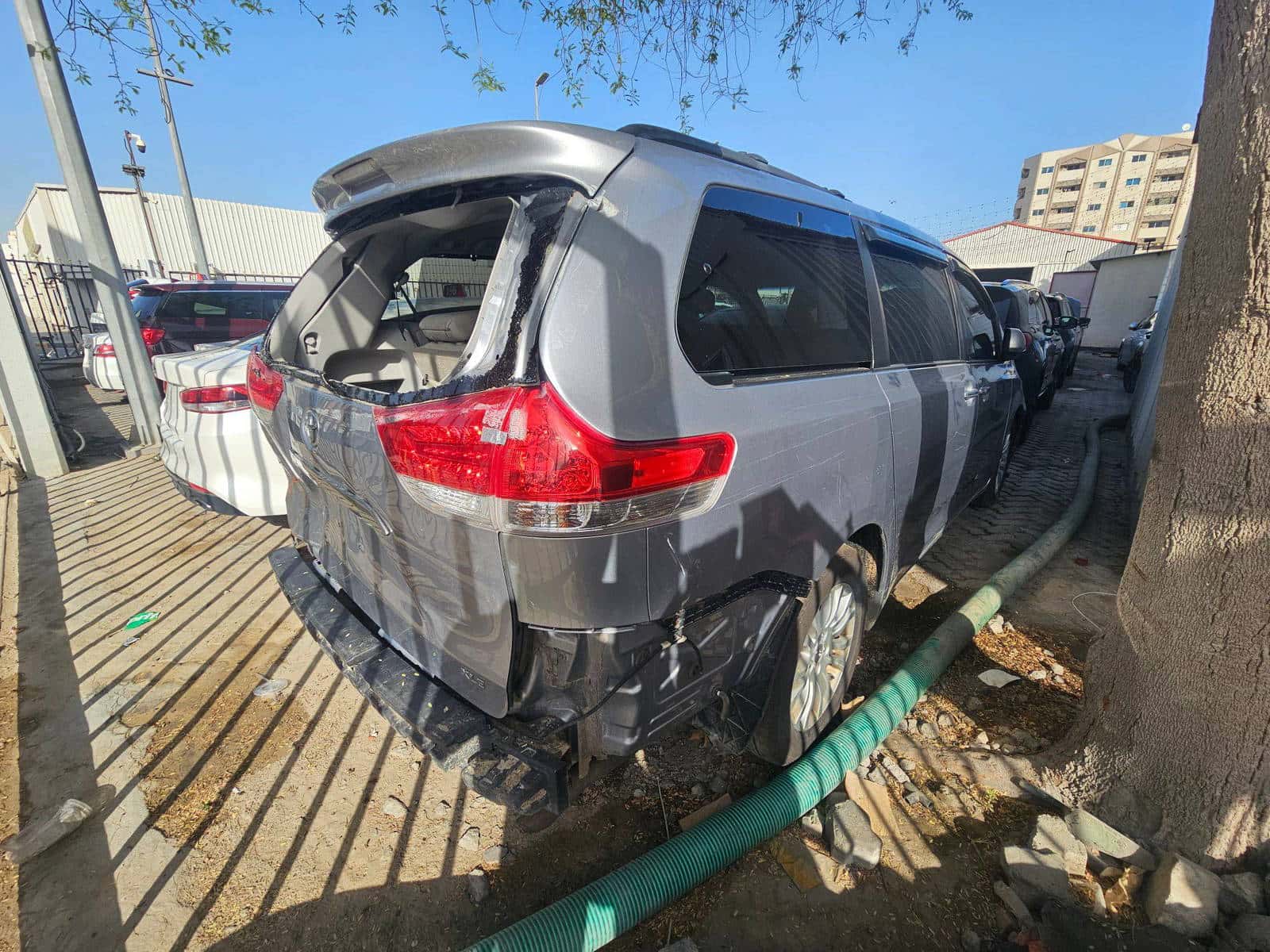 TOYOTA SIENNA 2012 thumbnail 2