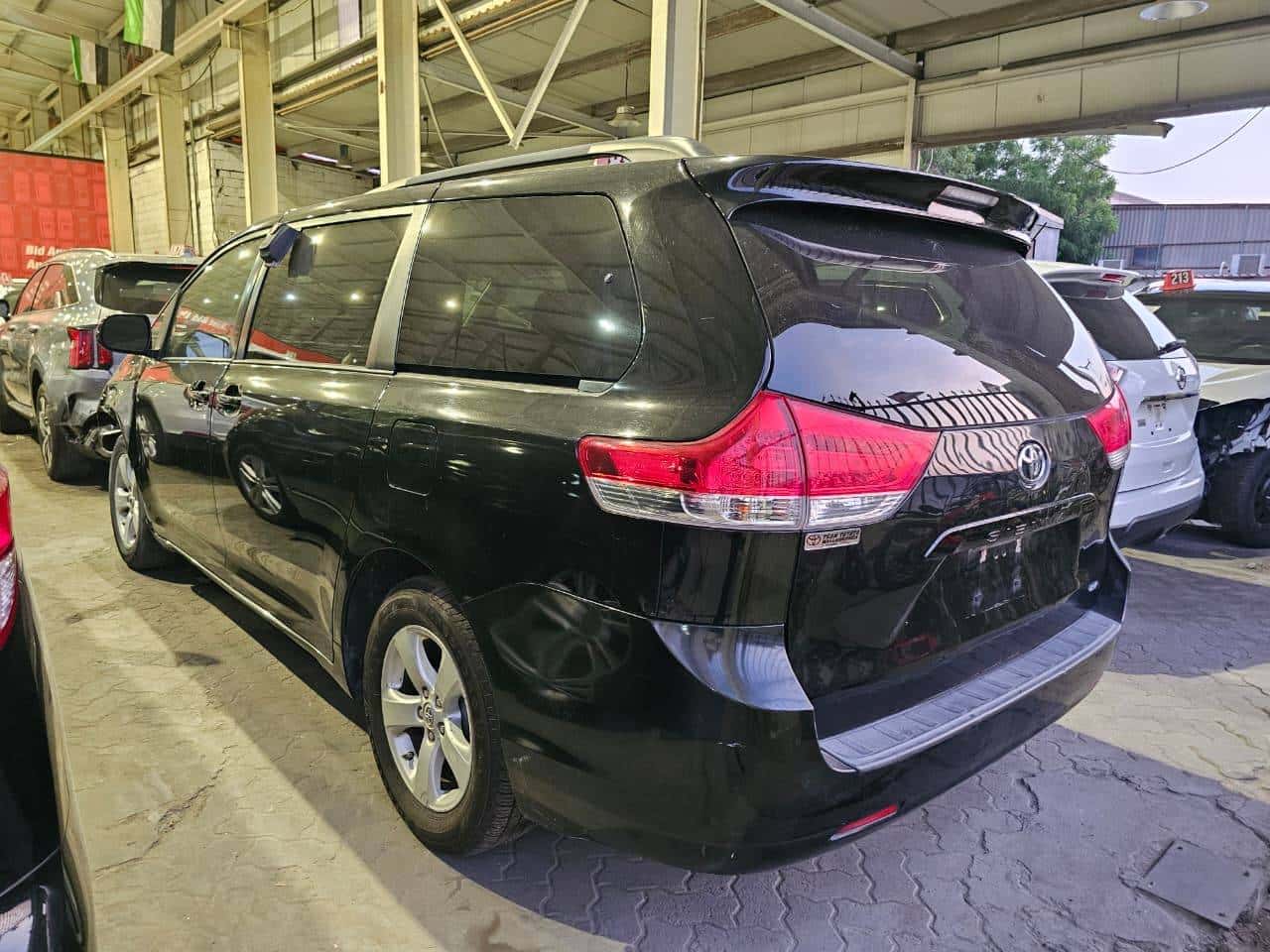 TOYOTA SIENNA 2013 thumbnail 4
