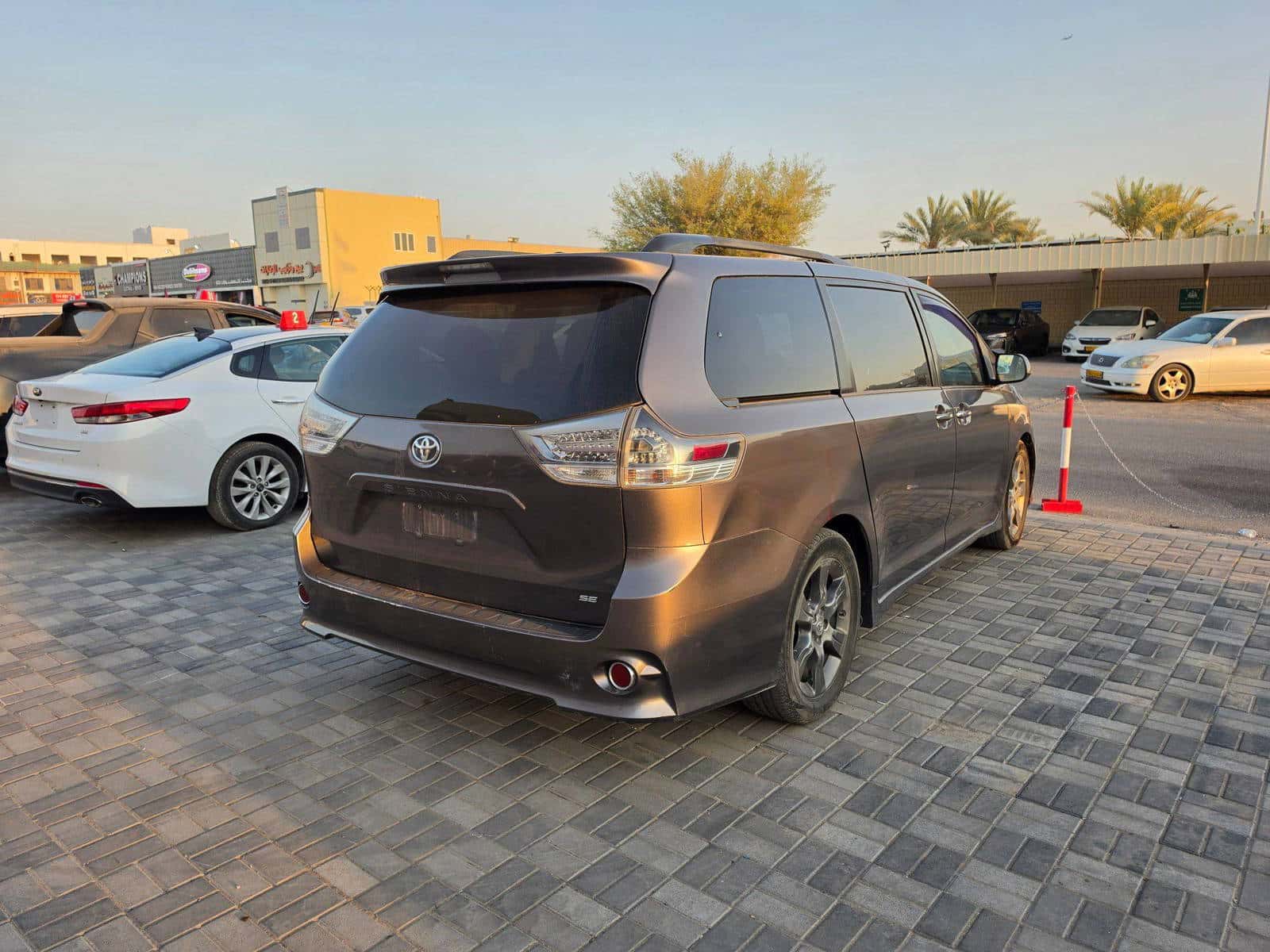 TOYOTA SIENNA 2016 thumbnail 5