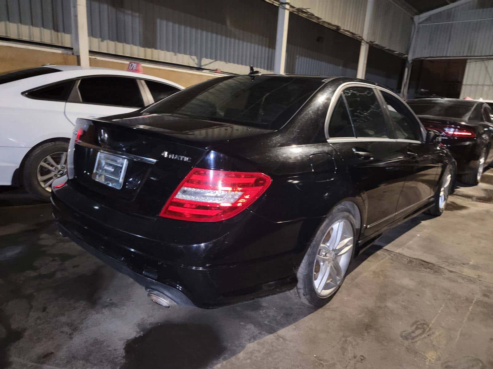 MERCEDES BENZ C300 - Exterior