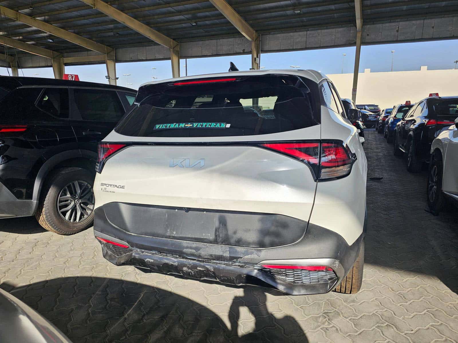 KIA SPORTAGE 2023 thumbnail 3
