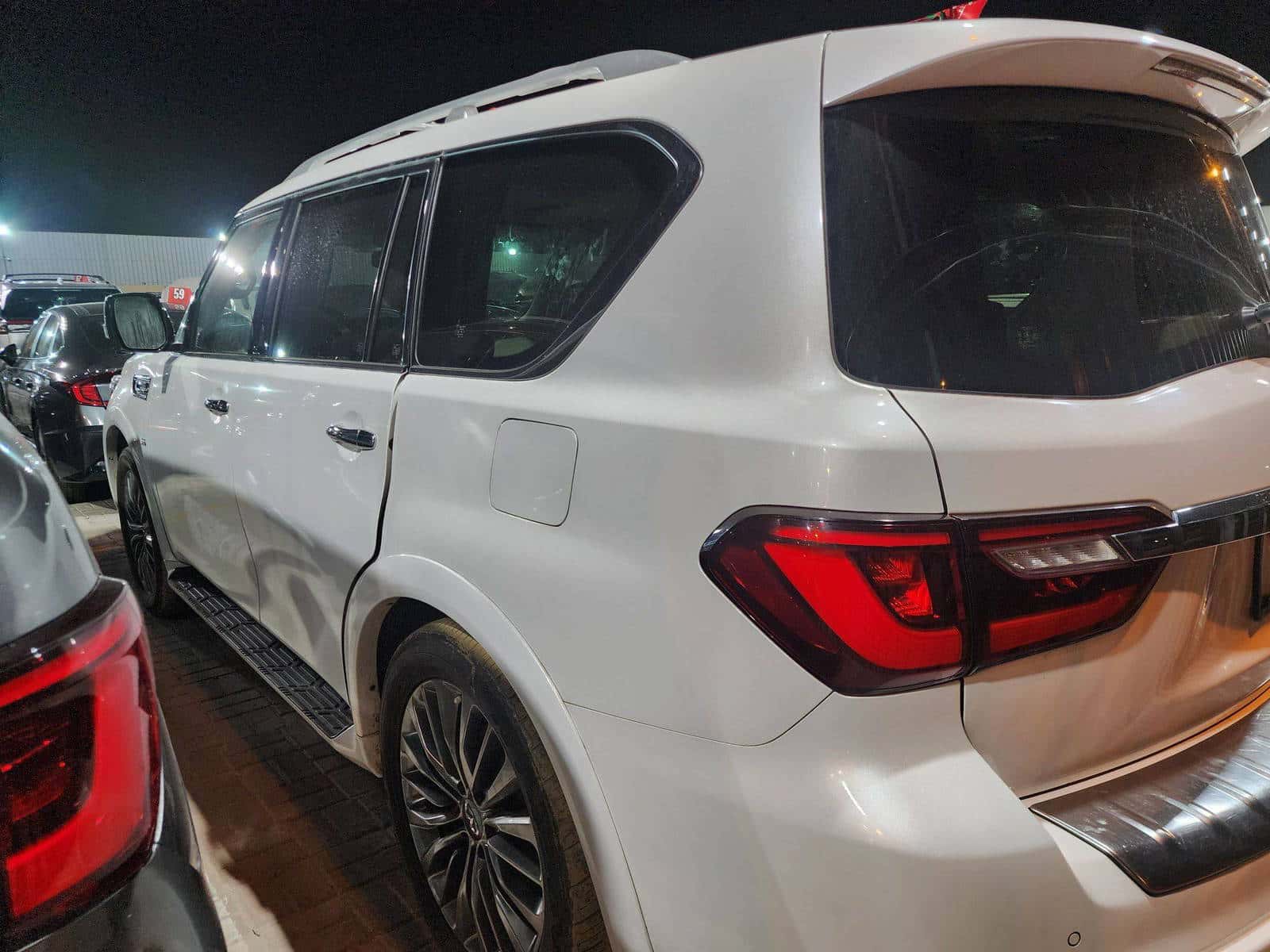 INFINITI QX80 2019 thumbnail 5