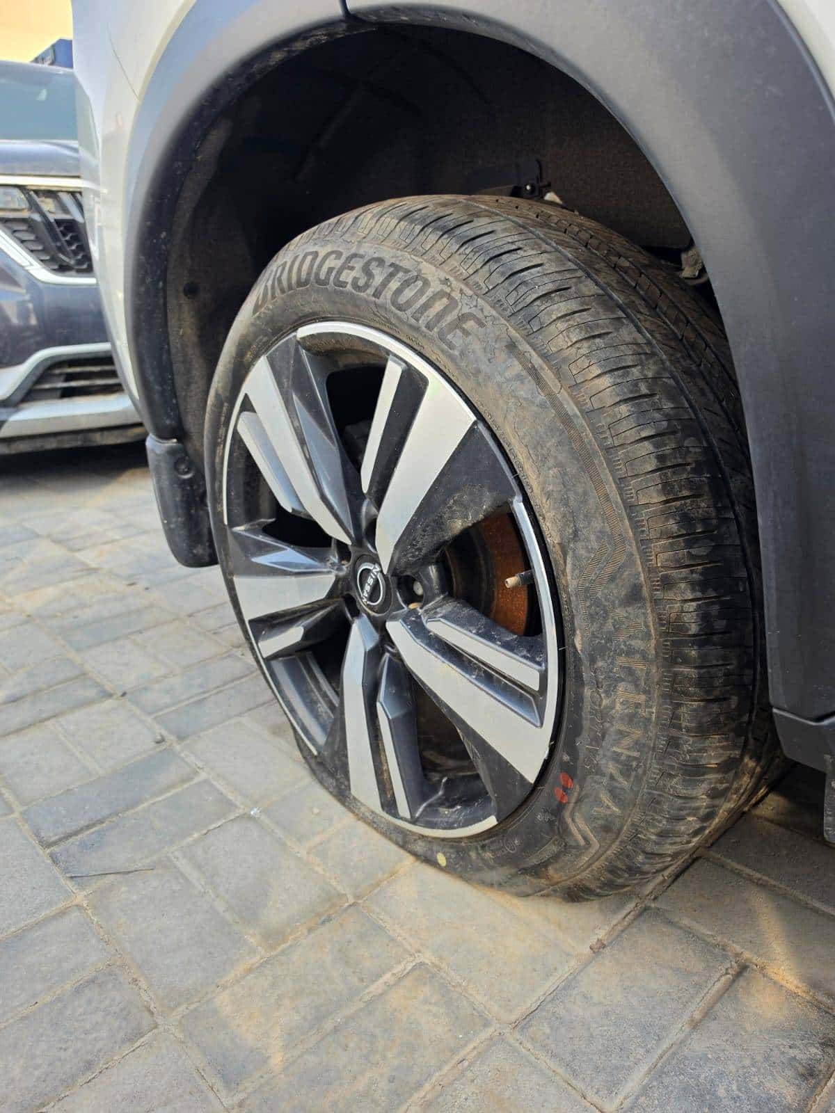 Nissan Rogue 2023 thumbnail 6