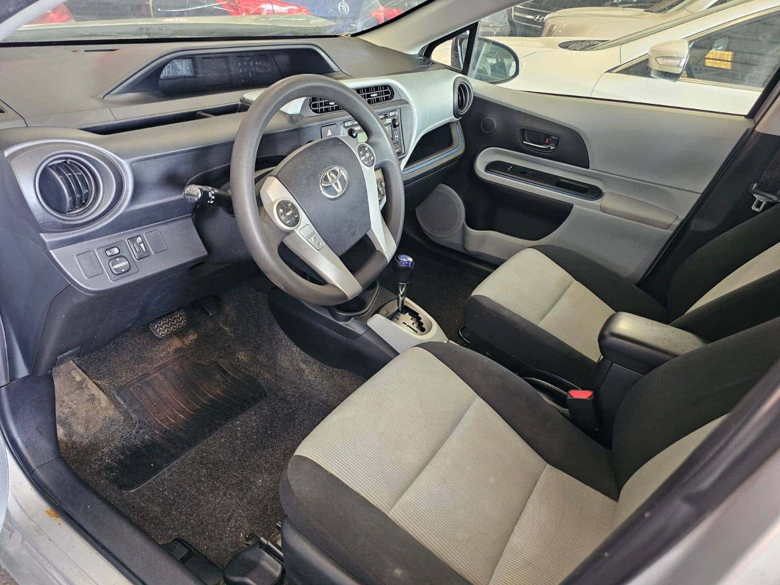 Toyota Prius 2012 thumbnail 7