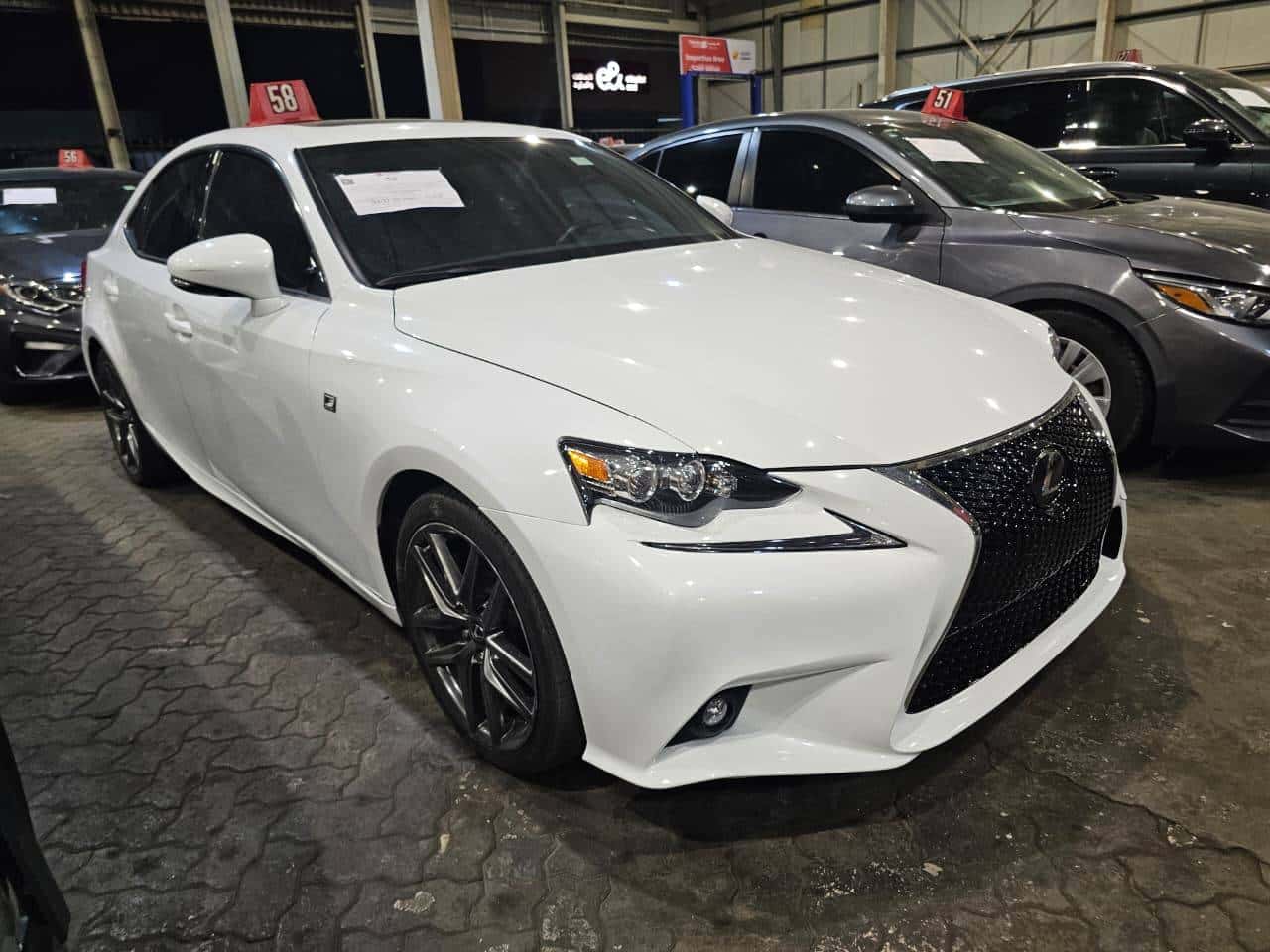 LEXUS IS 200T 2016 thumbnail 3