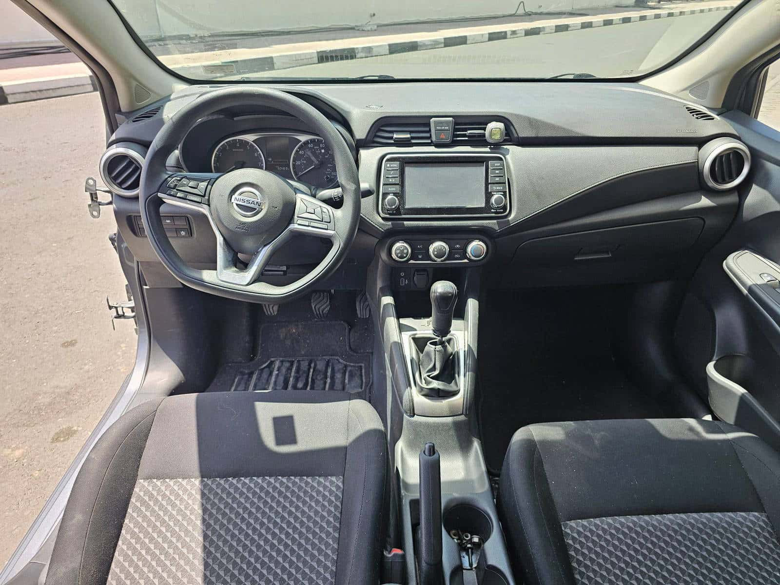 NISSAN VERSA - Exterior