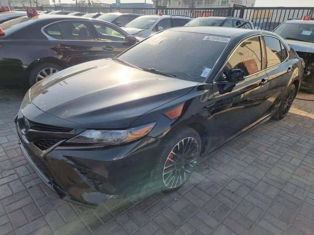 TOYOTA CAMRY - Exterior