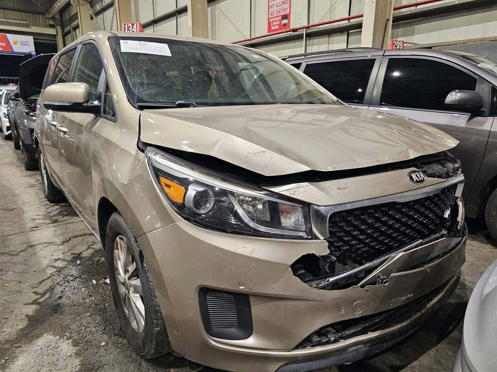 KIA SEDONA 2017 thumbnail 3