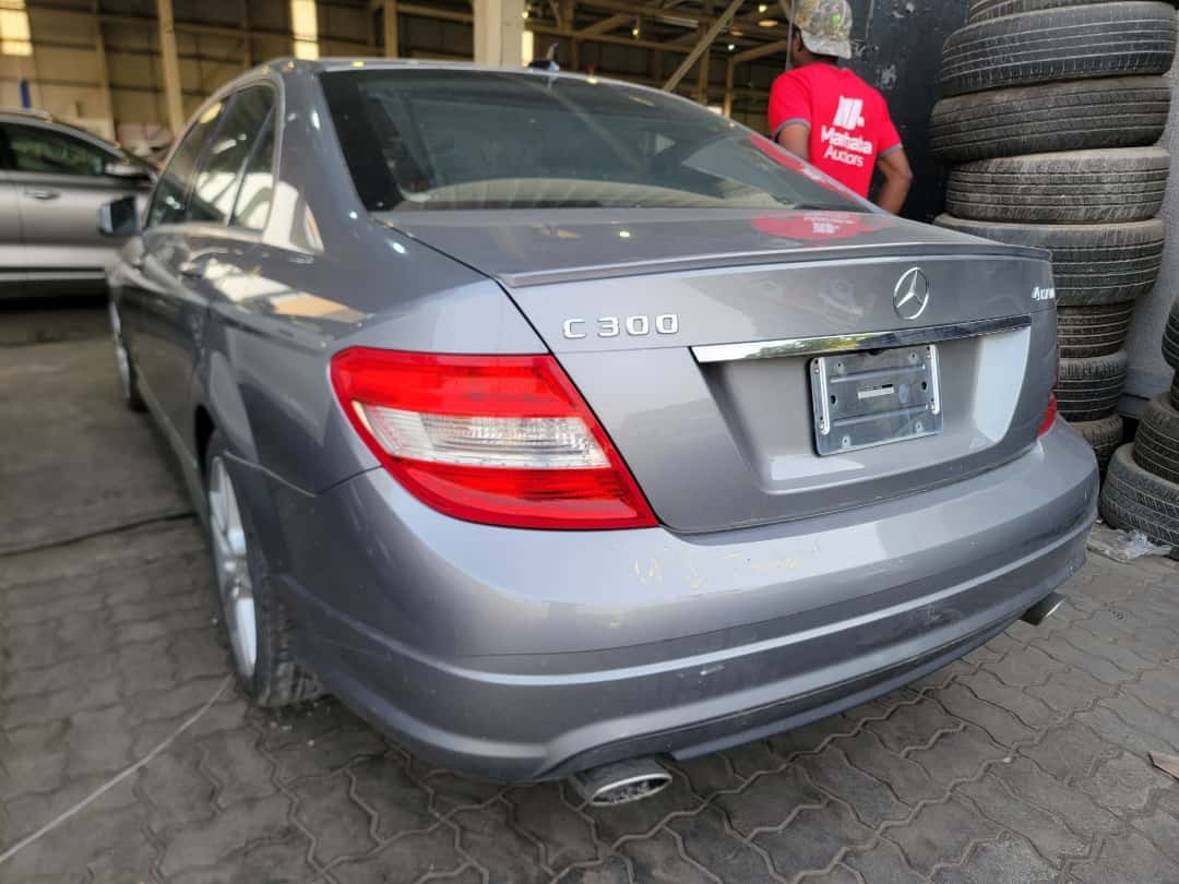 MERCEDES BENZ C300 - Exterior