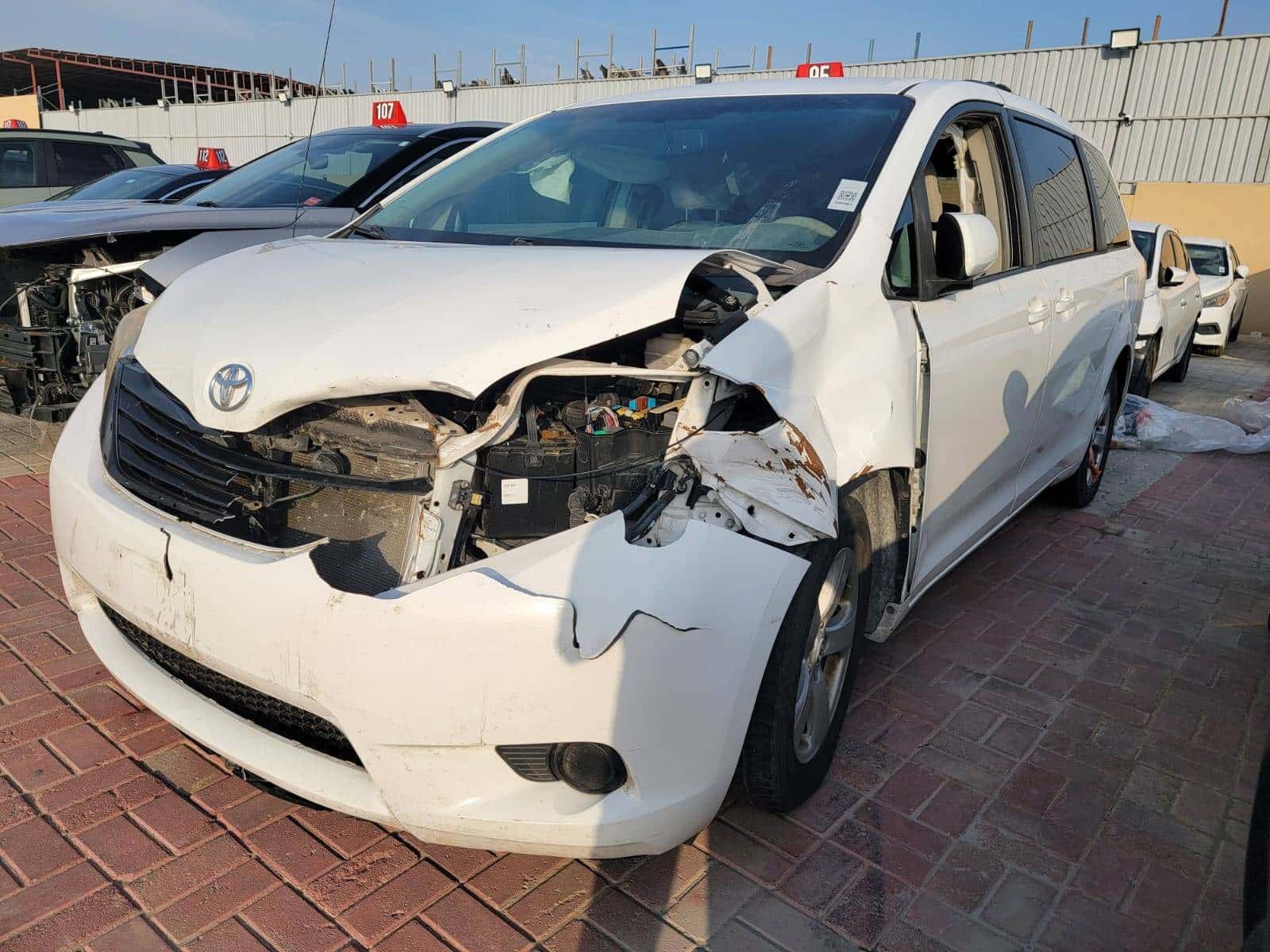 TOYOTA SIENNA 2013 thumbnail 6
