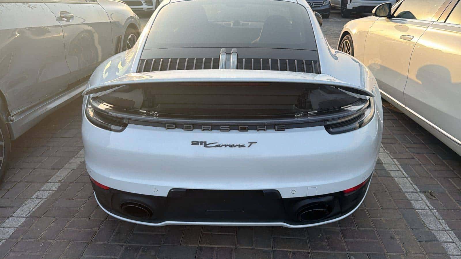 Porsche 911 2024 thumbnail 2