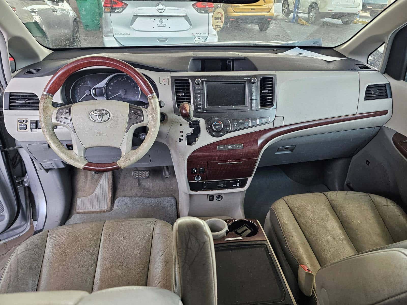 TOYOTA SIENNA - Exterior