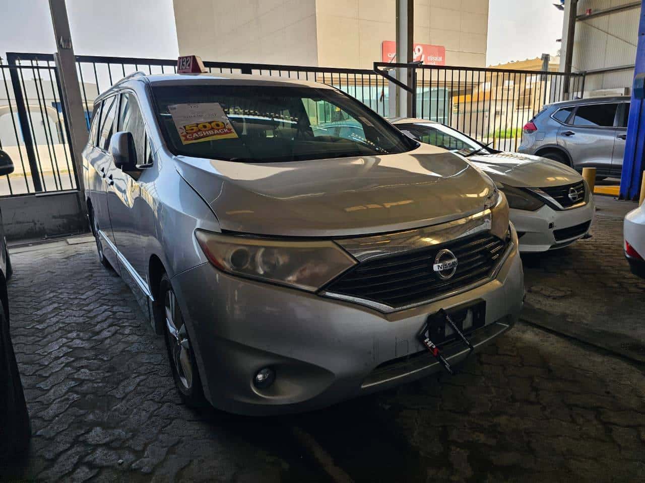 Nissan Quest 2011 thumbnail 2
