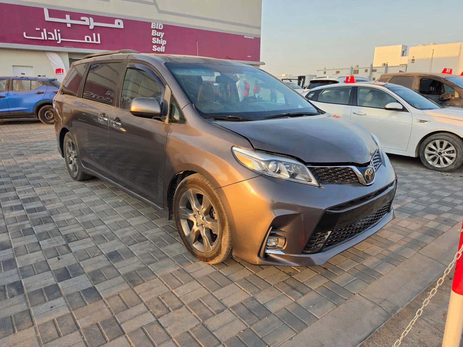 TOYOTA SIENNA 2016 thumbnail 2